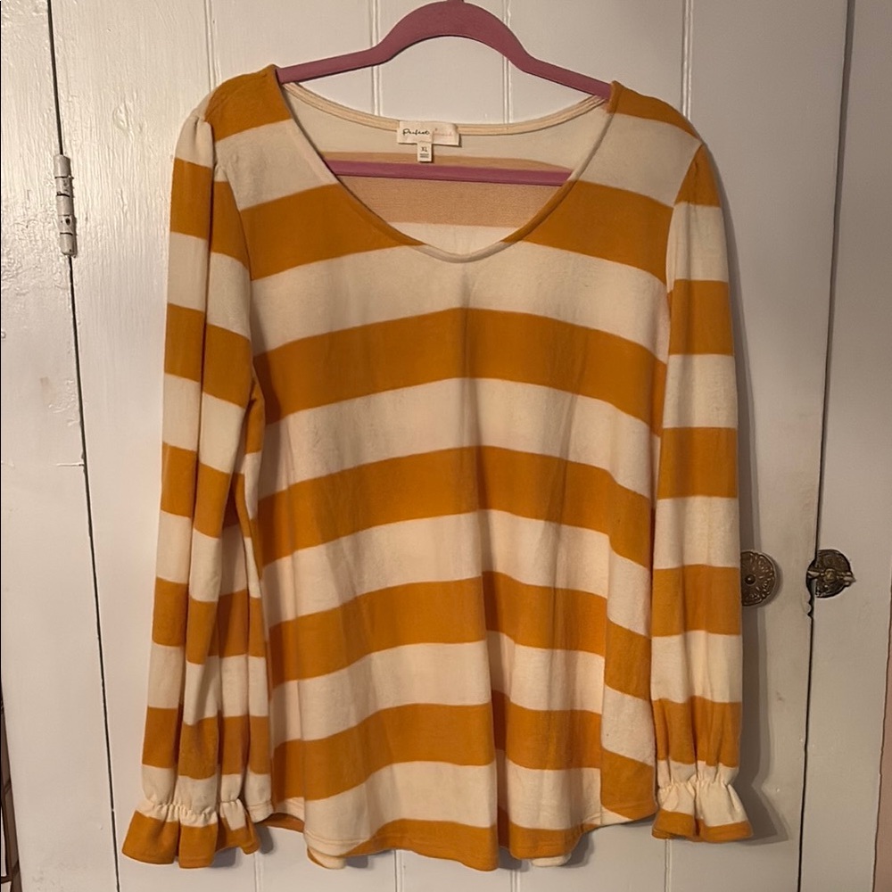 Perfect Peach Striped V-Neck Long Sleeve Top in Mustard & Cream Preowned XL